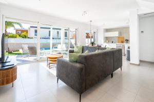 Luxury Casa Bos Palm Tree - Villa with Jacuzzi and Pool