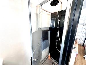 Sunny Paris studio in the heart of 11ème