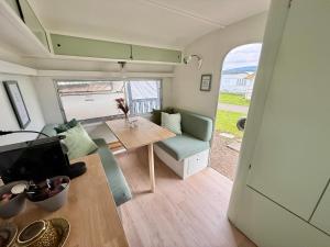 Strandbad Steckborn mit Herberge, Camping & Glamping