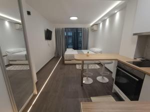 metro studio 2 -private parking 500m-