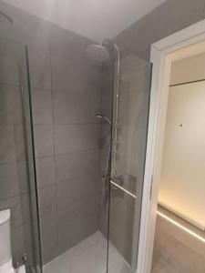 metro studio 2 -private parking-