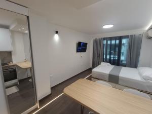 metro studio 2 -private parking 500m-