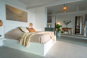 The Guu Villas - Luxe Seaview Villa Resort