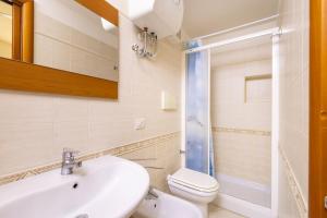 Blu Paradise by BarbarHouse