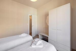 Maison Petrolini - Maggiore Estate by Ginin