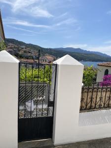 A panoramic Aegean Hideaway with pool in Ano Vathi, Samos