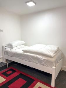 Large Studio Flat in heart of Camden market