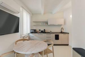 Aer Apartment - Mirus