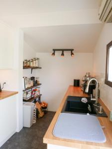 River-View Bright Quebec City Apartment