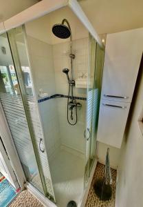 La Maison Bleue, cottage avec piscine