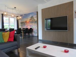 Sixine House