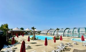 La Maison Bleue, cottage avec piscine