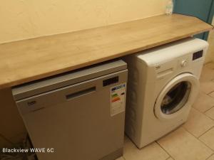 Maisons de vacances Cottage by the Chateau with pool in National Parc : photos des chambres
