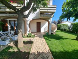 Daphne Experience - Home, Harmony and Garden