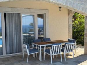 Casa Oliva Villa A with heating pool