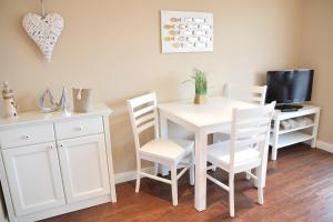 Schönes neues hochwertig renoviertes 2-Zimmer Appartement in der 4. Etage.