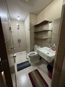 Rqui Rooms Near airport and Newport World Resorts