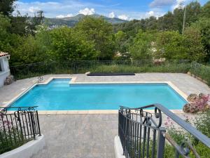 Les Loriots - Studio indépendant, refuge nature entre Aix et Marseille - 3hvězdičkové hotely ve městě Auriol