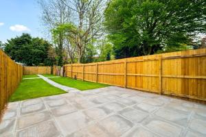 3BR Luxury home in Peaceful Moseley