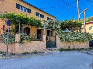 Ourano -Gastouri Village Center