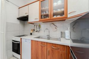 Apartment for 4 persons, by the sea and with beautiful view