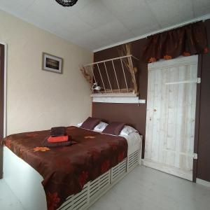 Maisons de vacances Maison entiere 5 chambres a 10mn a pied de l-entree principale du Circuit 24h Du Mans : photos des chambres