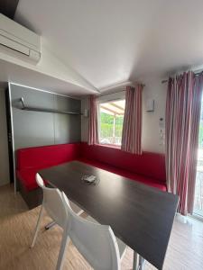 Campings mobil home AU SOLEIL : photos des chambres