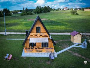 ROMANIJA 2-Brvnara za odmor