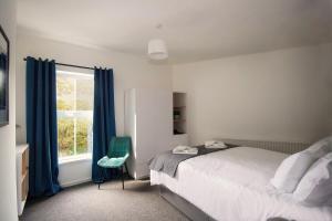 33 Beautiful 2 bed apt Tamworth Private Parking