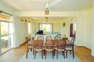 Luxurious 5-Bedroom Villa with Private Pool in Diani