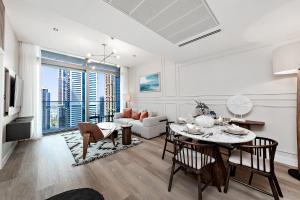 Luxury living , Triple pool access at Marina views