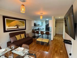 Aparts 4 Days Miraflores 1 or 2 Bedrooms Executive Apartment