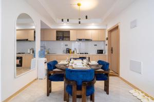 The Serenity Spot-cozy, elegant & stylish 1BR in LESHWA APARTMENT in Kileleshwa Nairobi Kenya