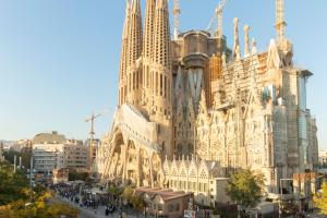 Whatching Sagrada Familia
