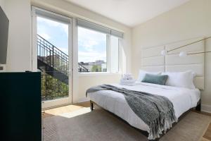 Bright 3BR Loft • Hoboken Gem