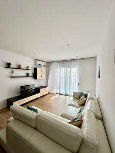 Belleview Apartment 6