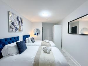 Modern & Cozy - City Centre 2-Bed Flat with Garden
