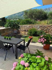 Jacuzzi, Kids Playground, Free Parking