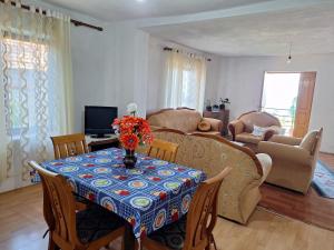 Taku Villa Wonderful view of Lake Ohrid