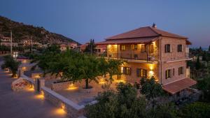 OPUS - Kardamili Residences