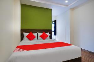 Hotel O Home Hotel R Square Nacharam