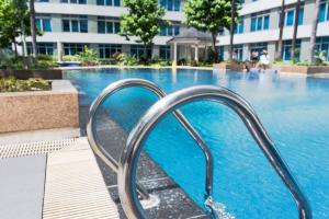 2mins to Malls, Unli Full Body Massage, Eastwood Le Grand 3