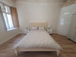 Large, new apartment in the historic centre