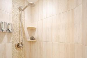 Luxury View Home Perfect for SD Getaway Sleeps 12