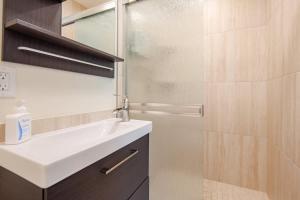 Luxury View Home Perfect for SD Getaway Sleeps 12