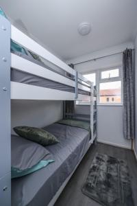 2 bed house Barton Green, Clifton Nottingham