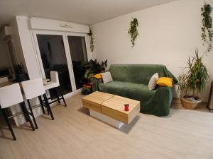 Le Cosy avec jardin terrasse couverte et parking gratuit