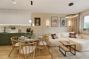 Golden Hour Apartment - Odrowców 5