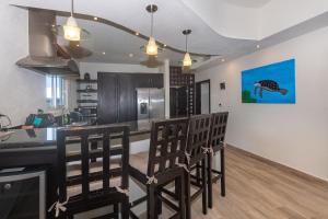 Pelican Penthouse -Mangrove Dock home