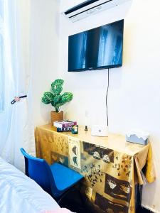 Big Private Room with Amazing Views in Heart of the City